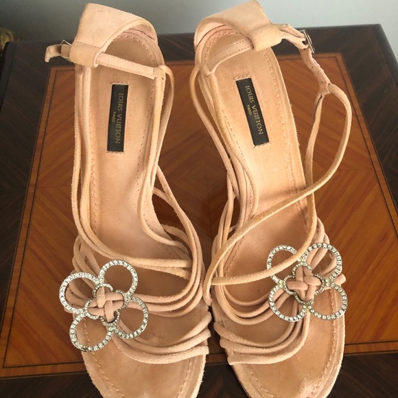 Louis Vuitton Suede Peach Sandals w/Flower,s38 1/2 - Picture 9 of 16